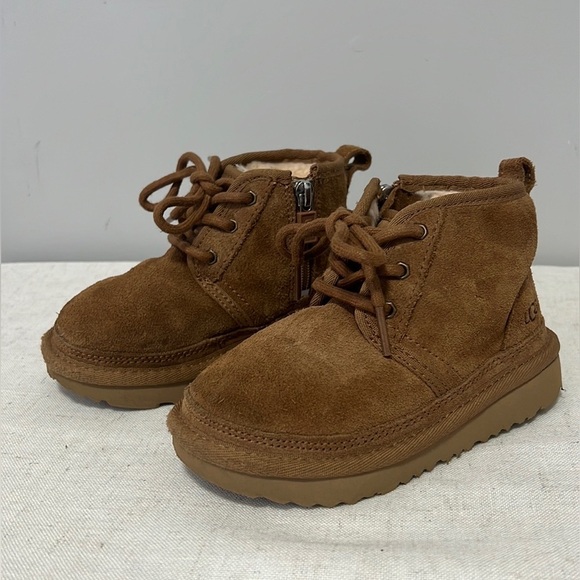 Ugg Unisex Toddlers Kids Neumel II Chestnut Boots Zipper Closure size 9 - Picture 2 of 10